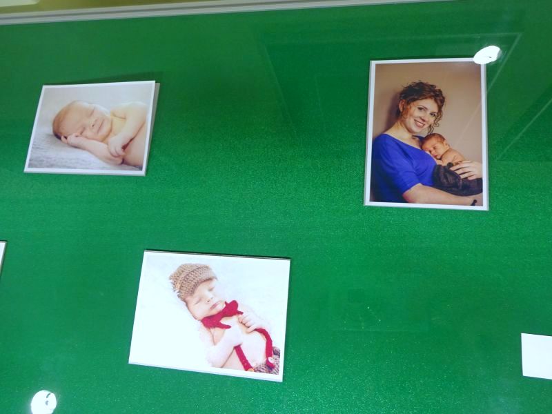 Trzy fotografie przedstawiające niemowlę oraz kobietę z niemowlęciem