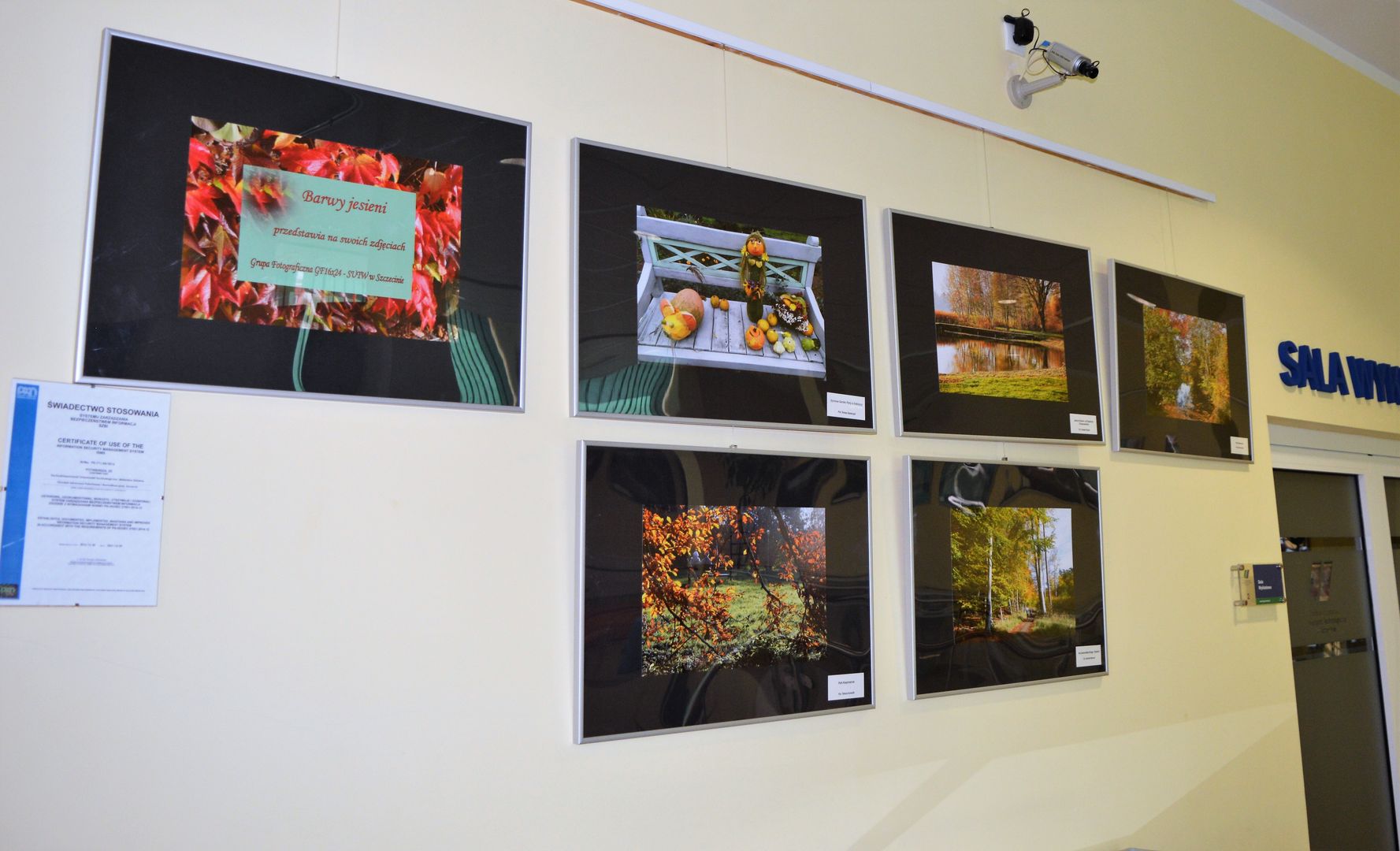 Kilka fotografii prezentownych na wystawie &quot;Barwy jesieni&quot;