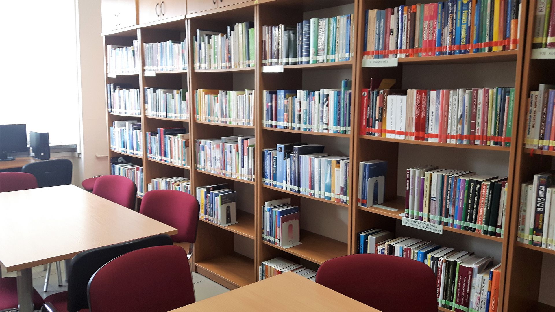 Wnętrze Biblioteki Wydziału Nauk o Żywności i Rybactwa