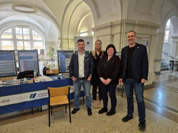 Punkt konsultacyjny na Wydziale Technologii i Inżynierii Chemicznej